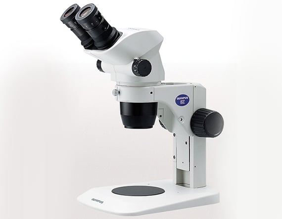 オリンパス SZ51 45°双眼式鏡筒実体顕微鏡 | Edmund Optics